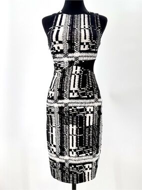 Trina Turk Black White Geometric Sheath Dress Size 0 Modern Graphic Bodycon